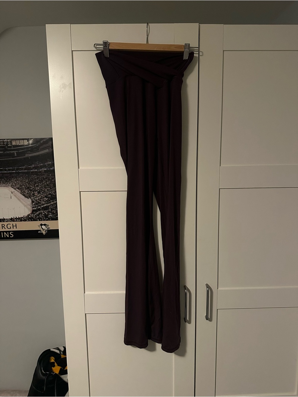 OFFLINE By Aerie Real Me High Waisted Crossover Flare Legging - Picture 7 of 8